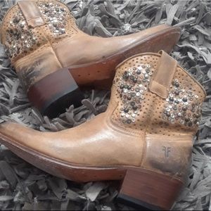 Frye Deborah boots camel color